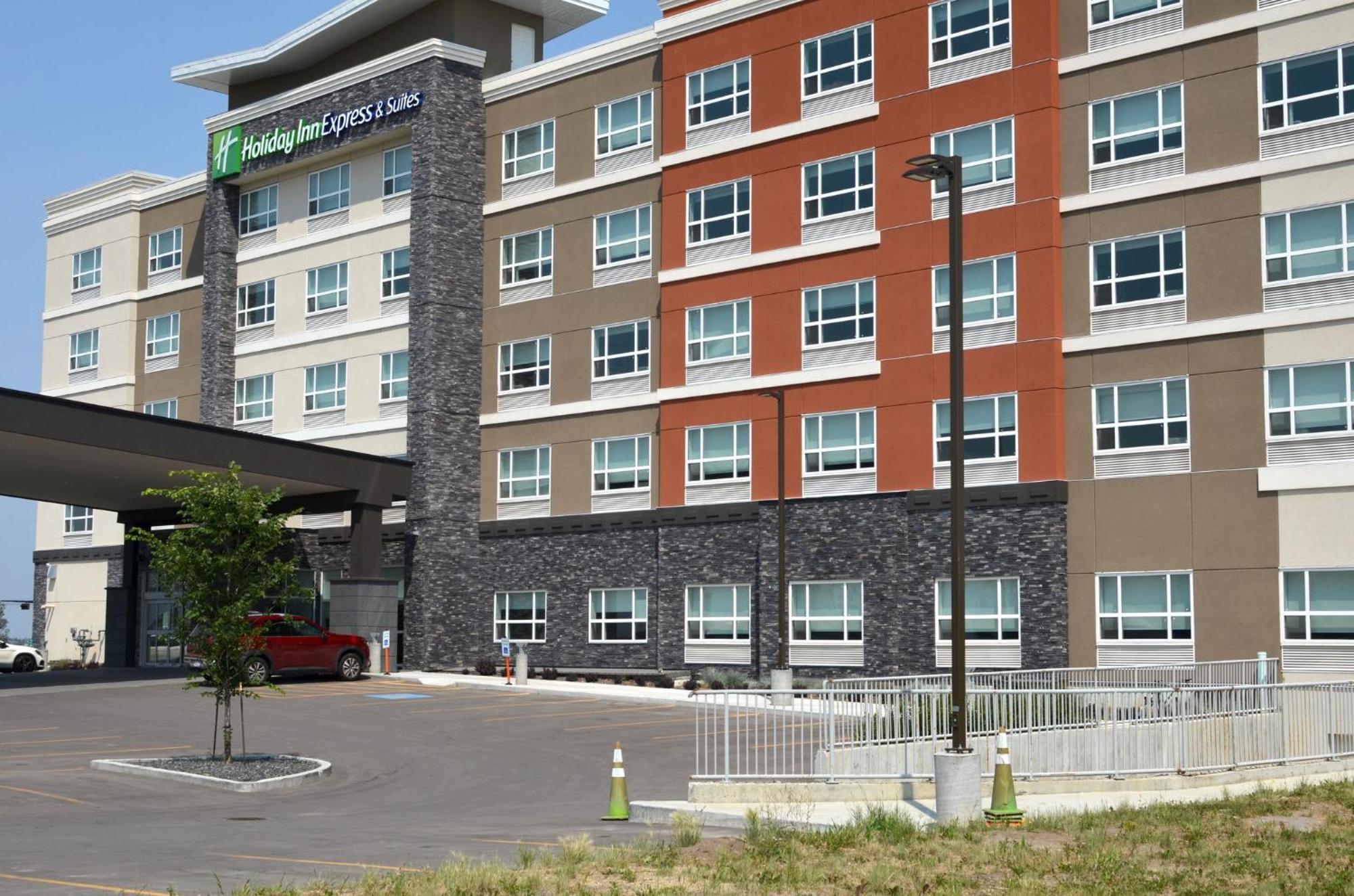 Holiday Inn Express & Suites - Edmonton Sw - Windermere By Ihg Exterior photo