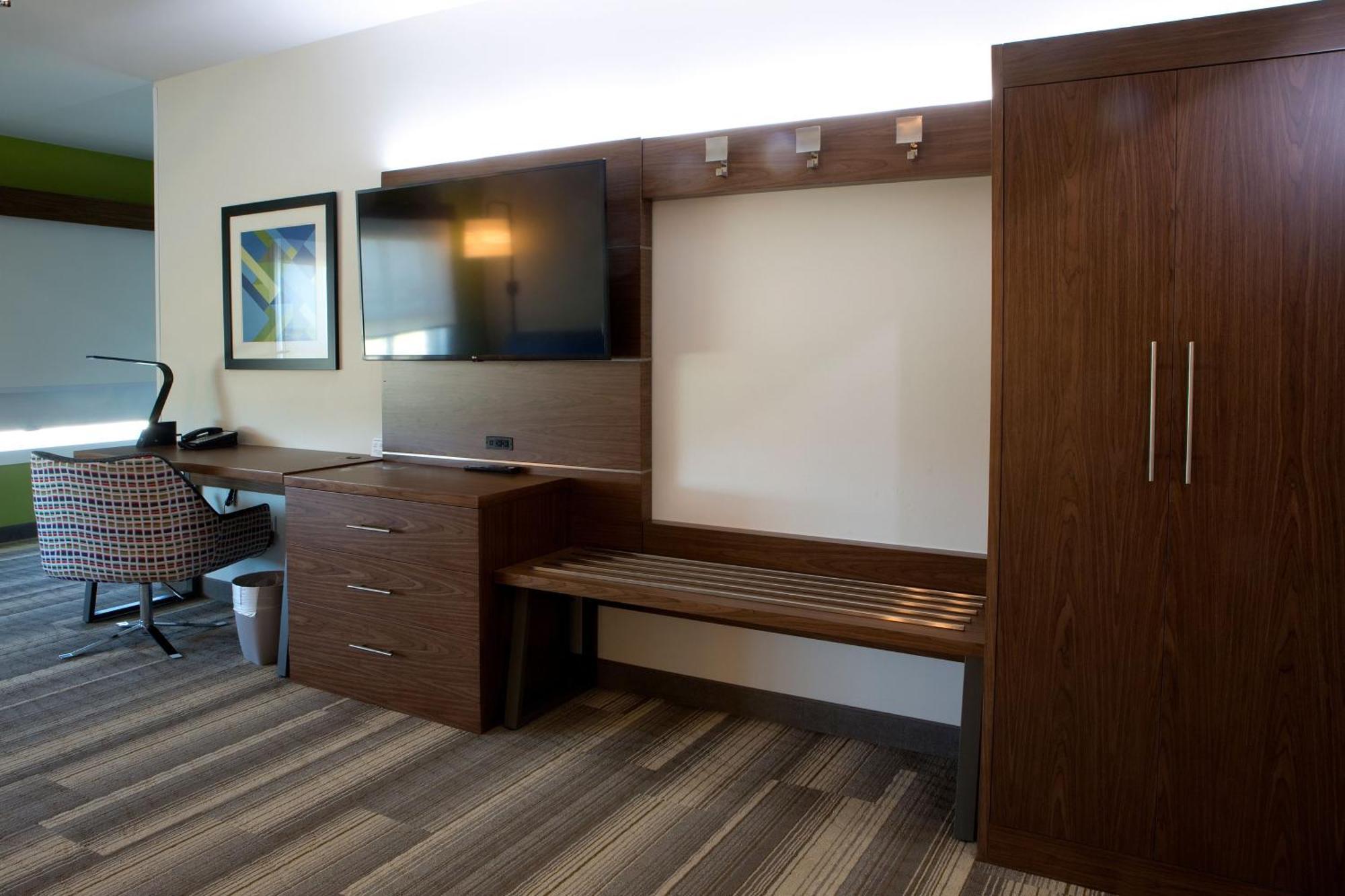 Holiday Inn Express & Suites - Edmonton Sw - Windermere By Ihg Exterior photo